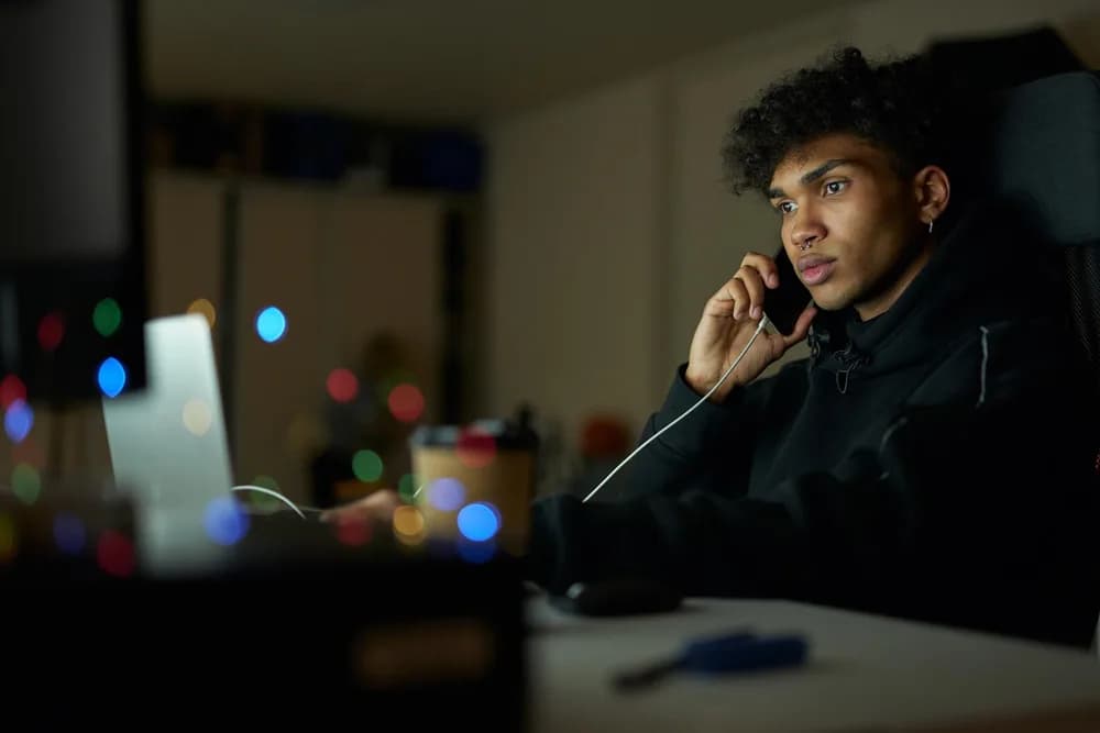 Google: Hackeři telefonují zaměstnancům finančních firem