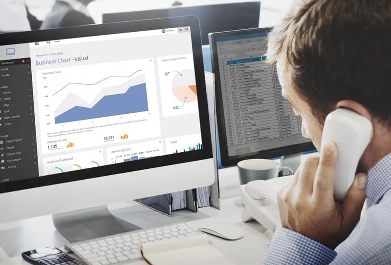 Přehled CRM systémů: Jak využít CRM k řízení vašich zákazníků?